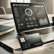 Carte business premium BoursoBank posée à côté d’un ordinateur portable (Crédit Alex.I)